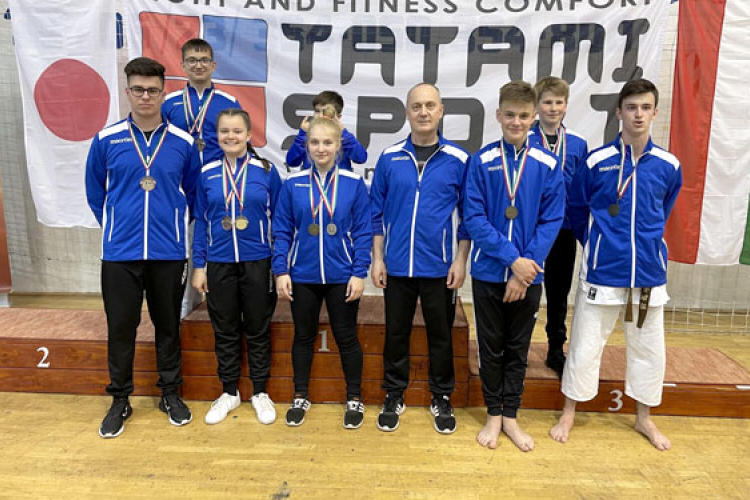 Karate diákolimpián bizonyítottak a dombóvári versenyzők
