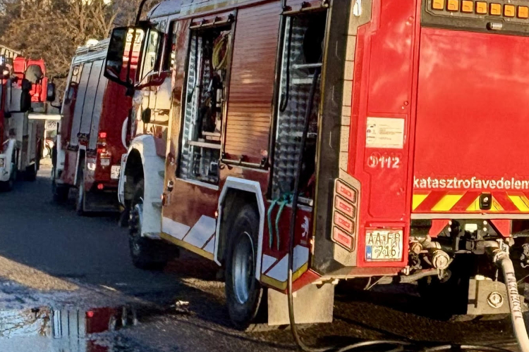 Kiesett autókerék okozott többszáz négyzetméteres tüzet 