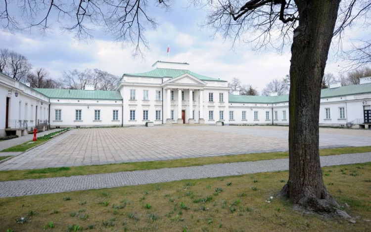 A lengyel államvédelmi szolgálat semlegesített egy drónt a kormányzati épületek felett