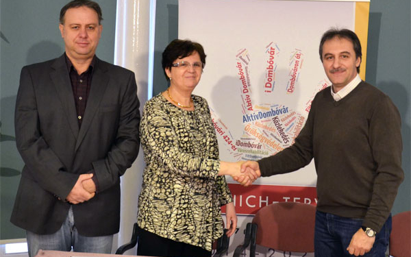 A Dombóvári Úszó Egyesület (DUE) támogatja a nagycsoportos óvodások úszásoktatását