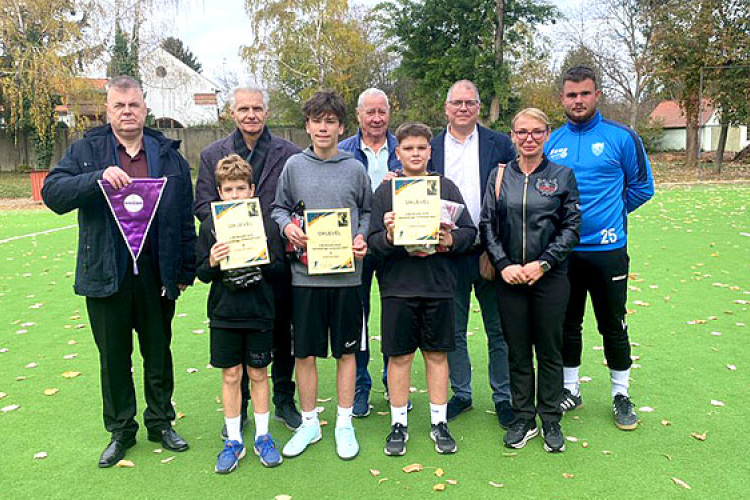 Buzánszky Jenő életpályája előtt tisztelegtek a dombóvári gimnáziumban