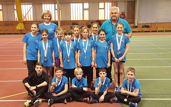 Megkezdődtek a fedett pályás atlétika versenyek