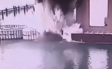 SZBU: az ukrán erők felrobbantották a Krími híd tartóoszlopait