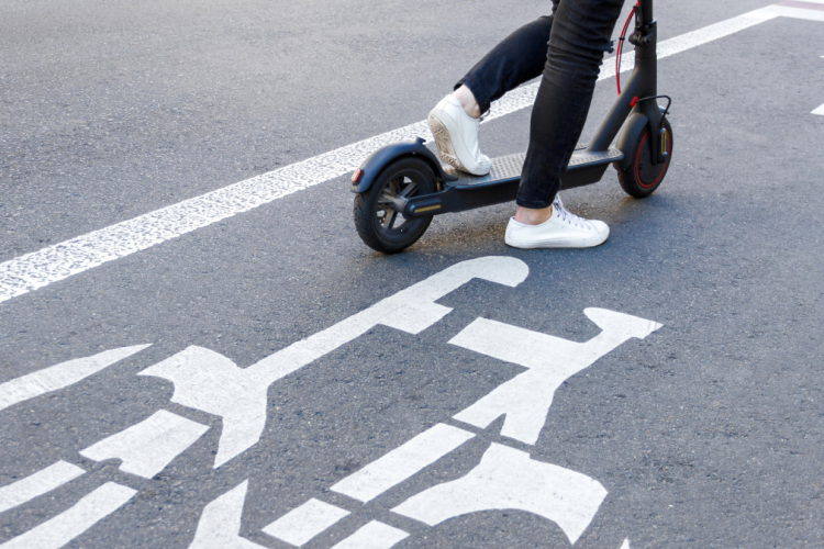 Jövő Mobilitása Szövetség: általános városi közlekedési eszközzé válik az elektromos roller