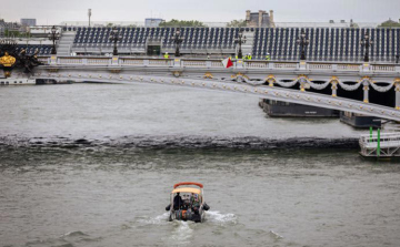A főpolgármester szerint nincs B terv, a Szajnában kell és lehet úszni