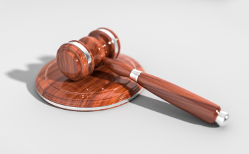 Tizenhárom év fegyházat kapott az élettársát halálra késelő sajószentpéteri férfi