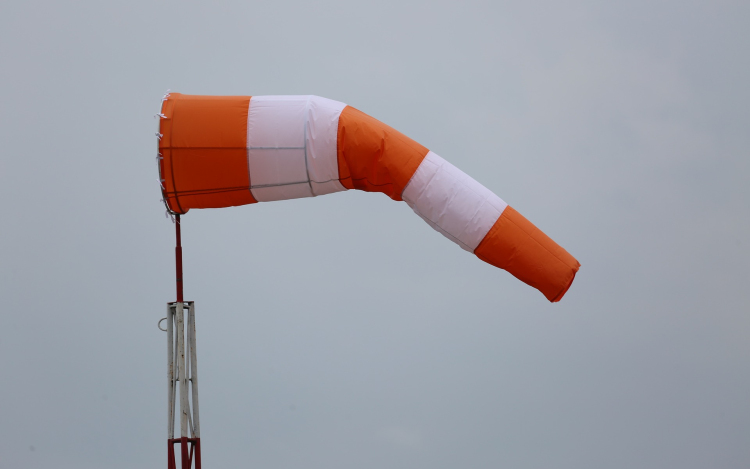 Enyhe, de szeles, változékony idő várható a jövő héten